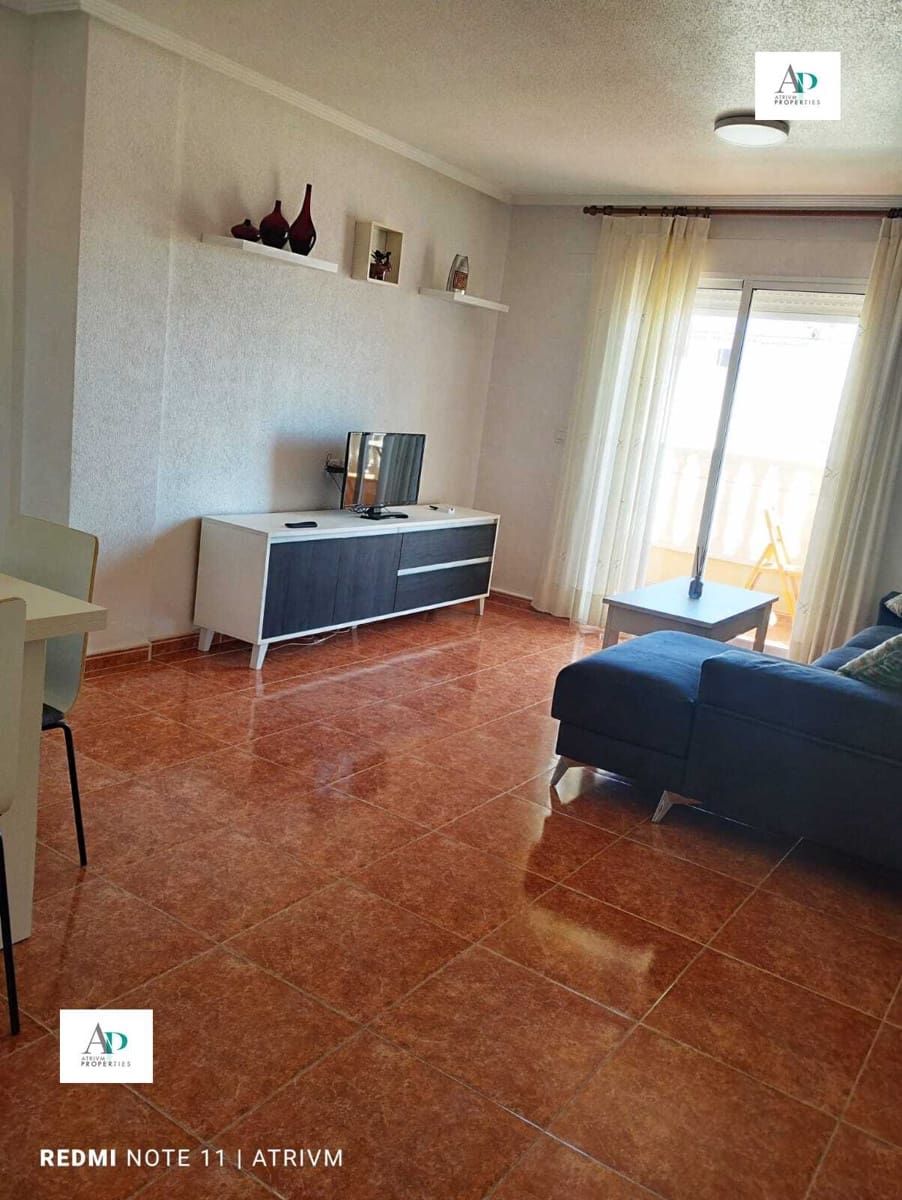 3 quarto Apartamento para arrendar em Guardamar del Segura - 900 € (Ref: 9713566)