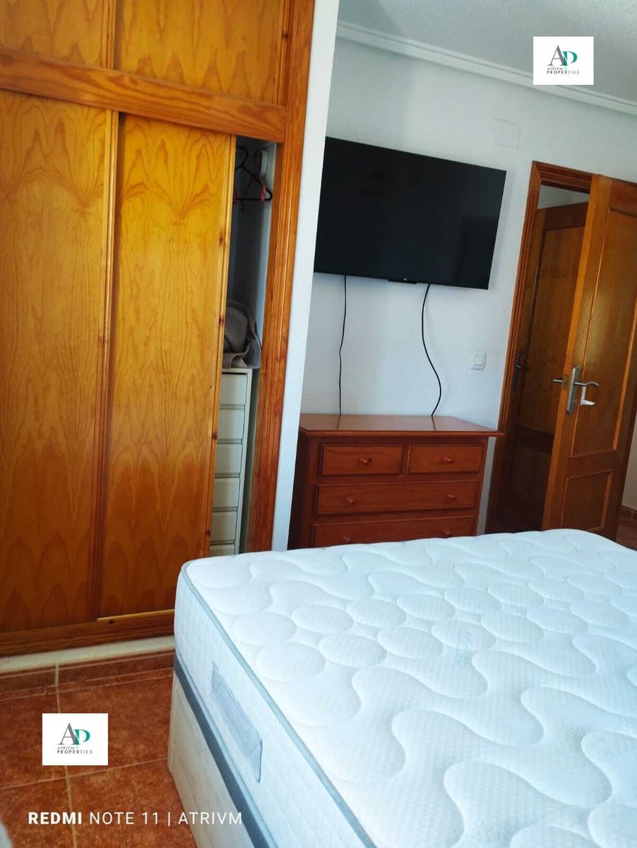 3 quarto Apartamento para arrendar em Guardamar del Segura - 900 € (Ref: 9713566)