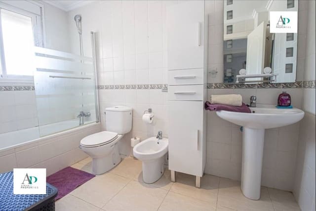 3 camera da letto Villa da affittare in Ciudad Quesada, Rojales con piscina - 1.300 € (Rif: 9739164)