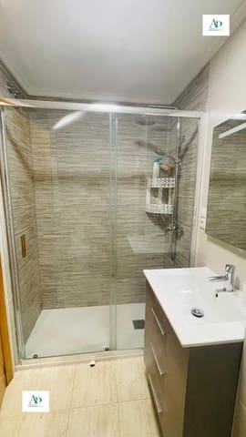 2 slaapkamer Flat te huur in Torrevieja met zwembad - € 750 (Ref: 9765315)