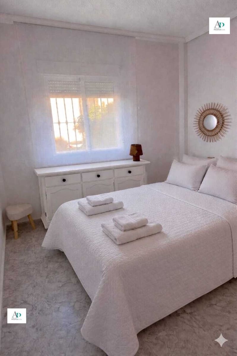 2 slaapkamer Villa te huur in Villamartin met zwembad - € 950 (Ref: 9793204)