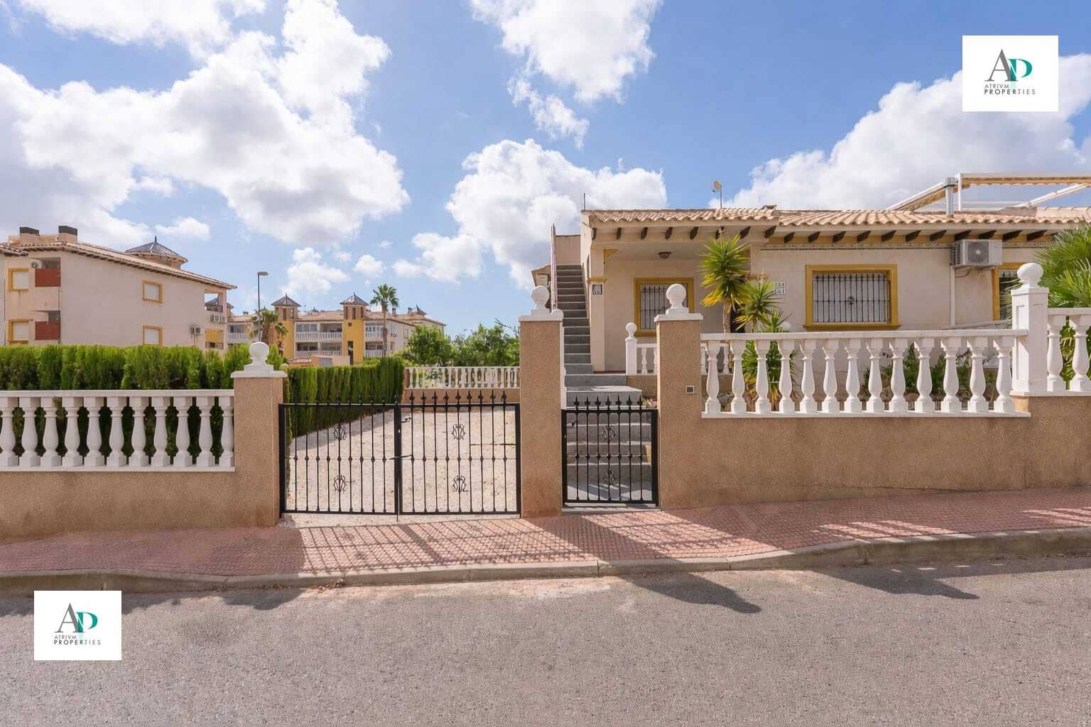 2 slaapkamer Villa te huur in Villamartin met zwembad - € 950 (Ref: 9793204)