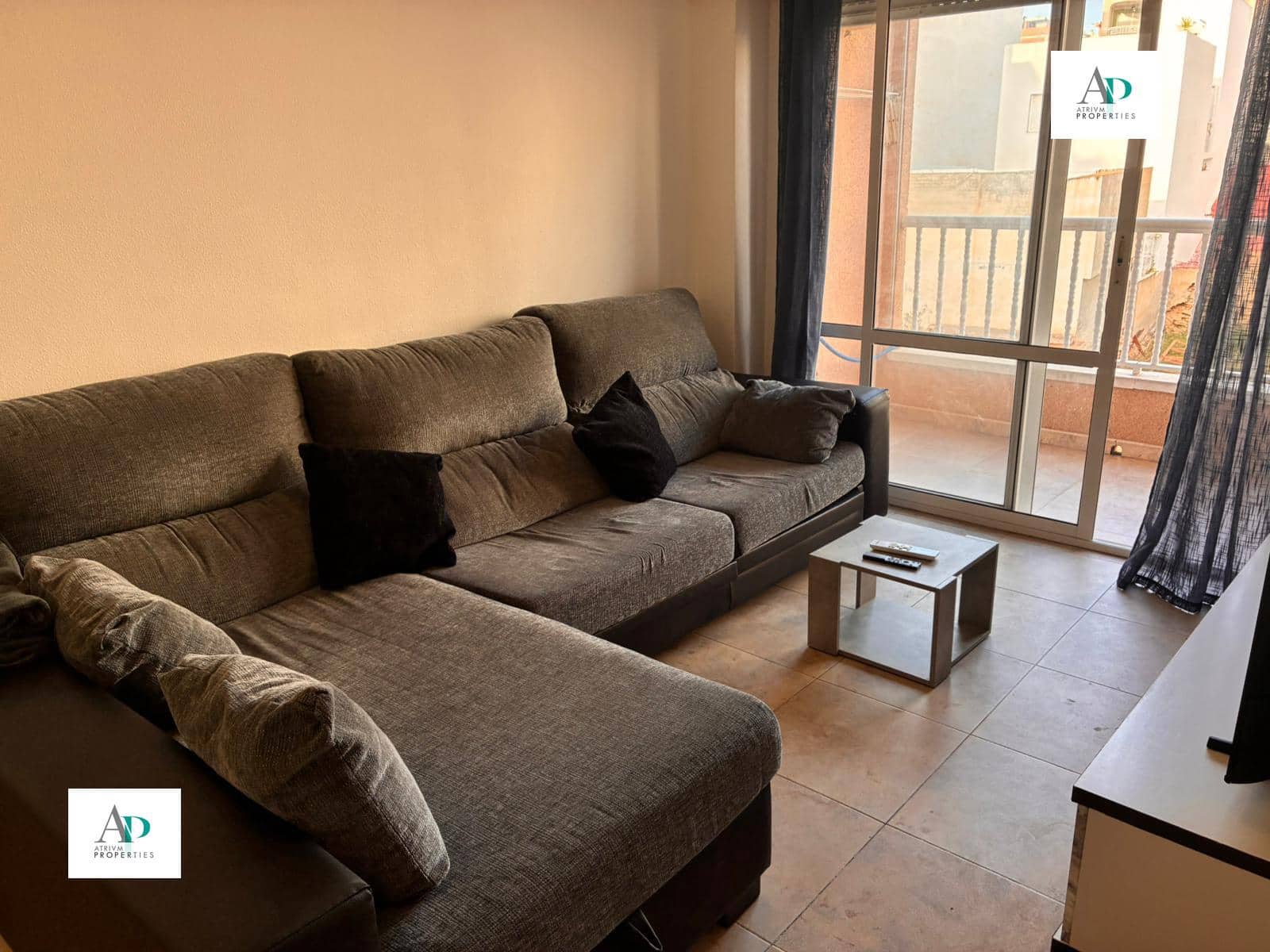 2 soverom Leilighet til leie i Torrevieja - € 750 (Ref: 9795146)