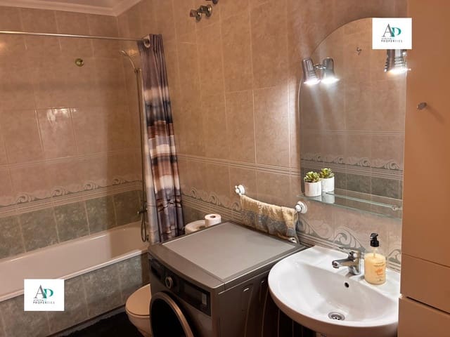 2 soverom Leilighet til leie i Torrevieja - € 750 (Ref: 9795146)