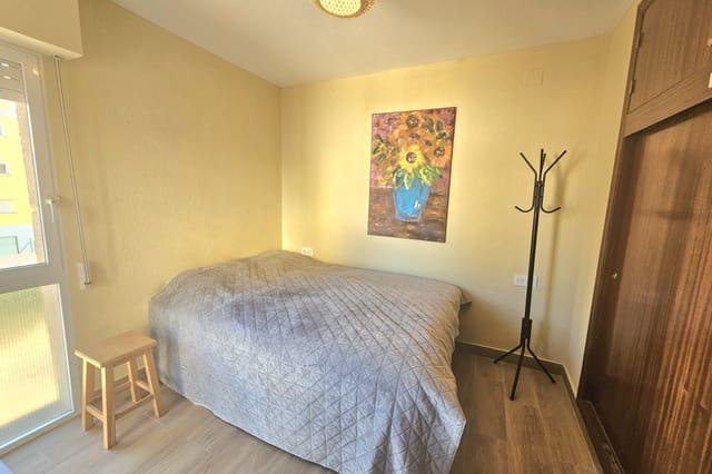 Appartement de 2 chambres à louer à Torreblanca, Torrevieja avec piscine - 750 € (Ref: 9807252)