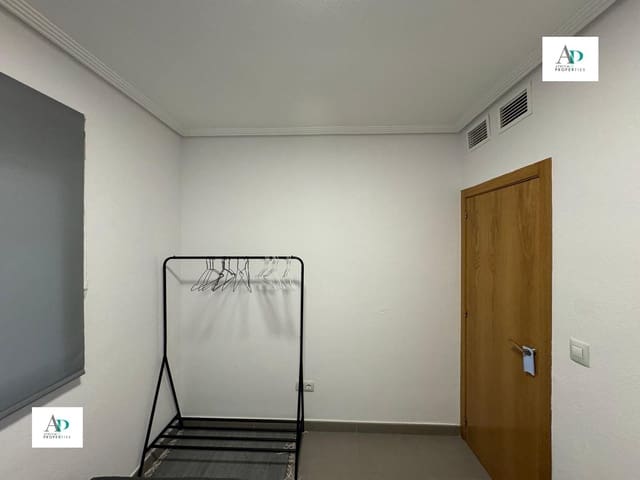 2 soveværelse Lejlighed til leje i Guardamar del Segura - € 850 (Ref: 9823272)