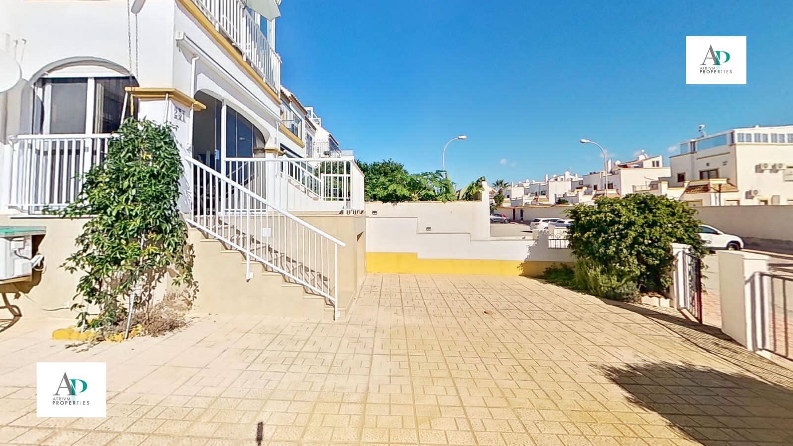 3 Zimmer Apartment zu vermieten in Villamartin mit Pool - 1.000 € (Ref: 9827427)