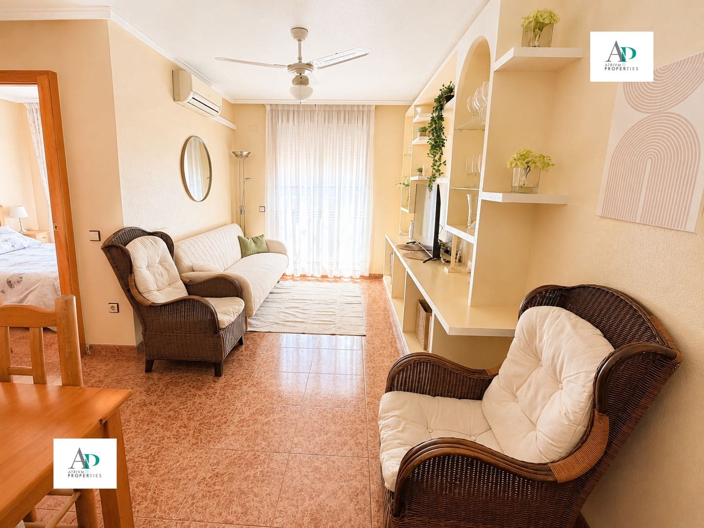 2 soveværelse Lejlighed til leje i Torrevieja med swimmingpool - € 850 (Ref: 9829912)