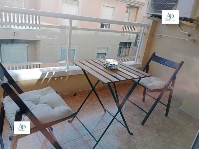 2 soveværelse Lejlighed til leje i Torrevieja med swimmingpool garage - € 830 (Ref: 9829913)