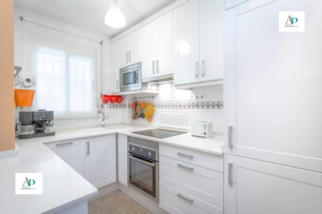 3 soveværelse Villa til leje i La Mata med swimmingpool - € 1.300 (Ref: 9832060)