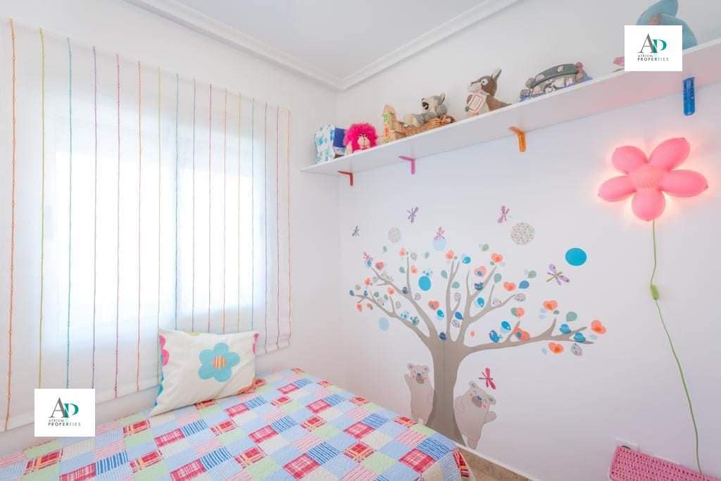 3 soveværelse Villa til leje i La Mata med swimmingpool - € 1.300 (Ref: 9832060)