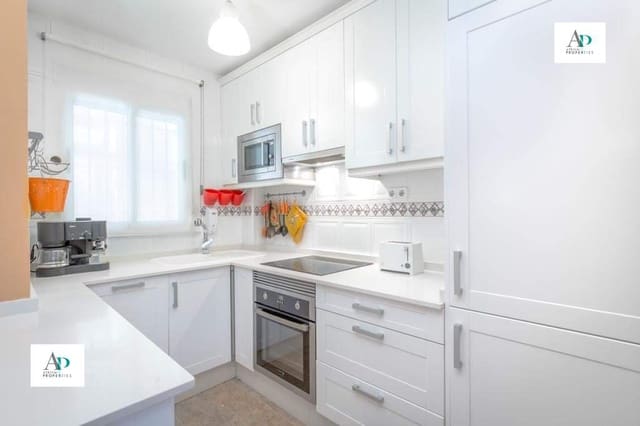 3 soverom Villa til leie i La Mata, Torrevieja med svømmebasseng - € 1 300 (Ref: 9832060)