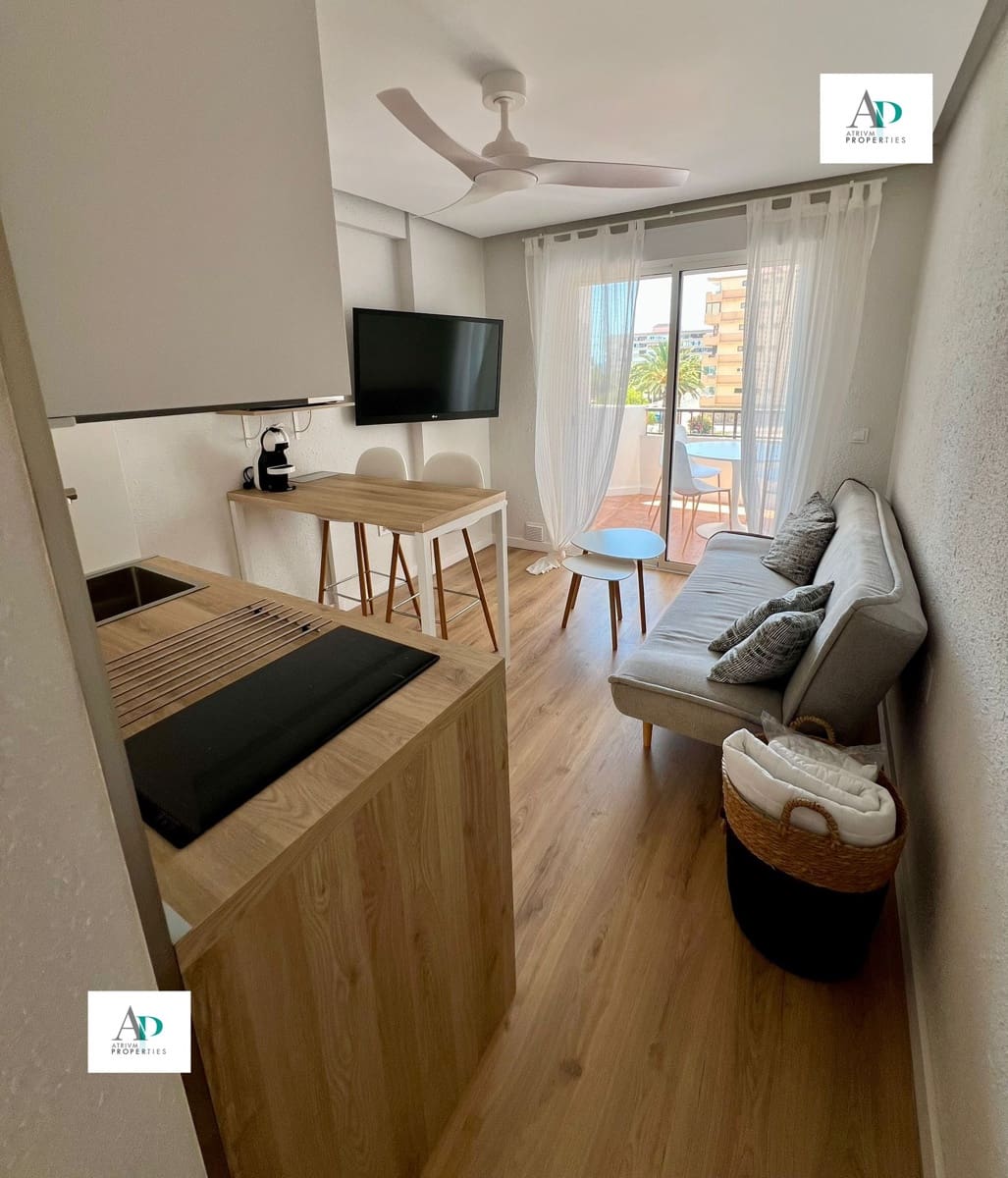 1 soverom Leilighet til leie i Torrevieja med garasje - € 650 (Ref: 9832351)