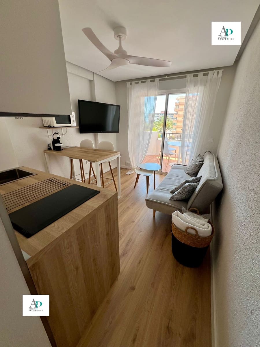 1 soverom Leilighet til leie i Torrevieja med garasje - € 650 (Ref: 9832351)