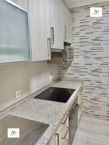 3 soverom Villa til leie i Guardamar del Segura med svømmebasseng - € 850 (Ref: 9832352)