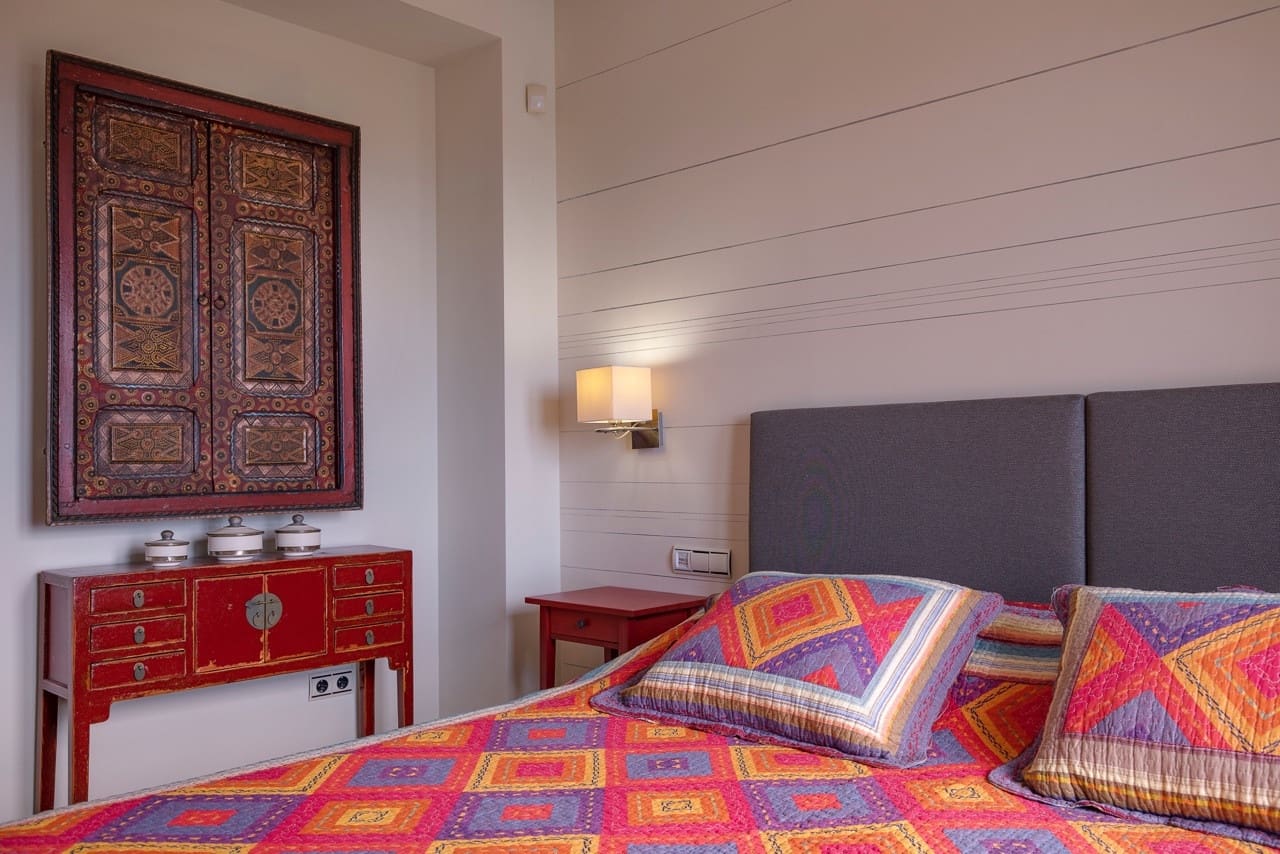 5 bedroom Villa for sale in Benahavis with pool garage - € 1,795,000 (Ref: 5255765)