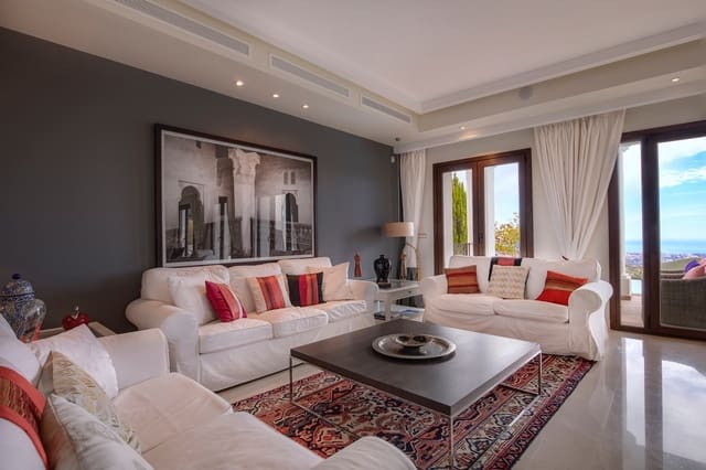 5 bedroom Villa for sale in Benahavís with pool garage - € 1,795,000 (Ref: 5255765)