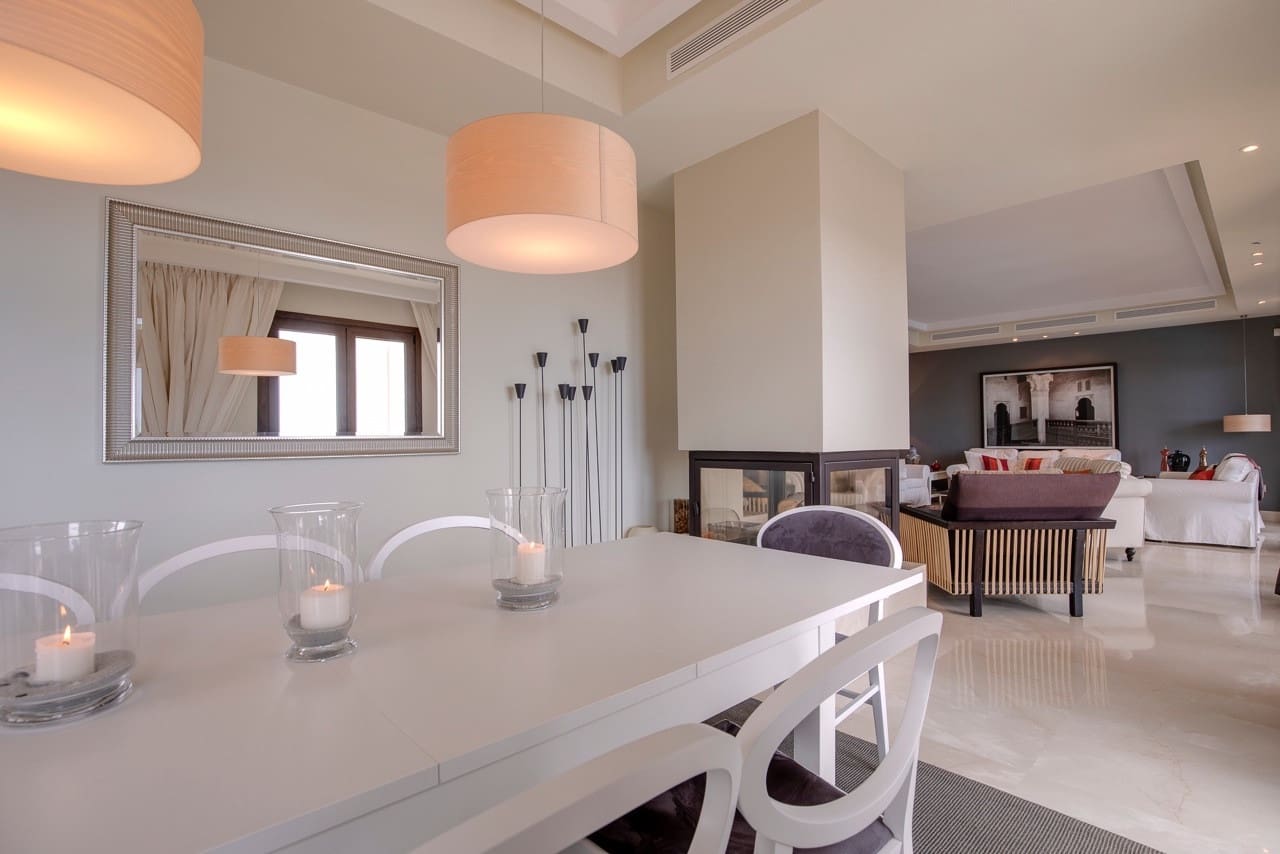 5 quarto Moradia para venda em Benahavis com piscina garagem - 1 795 000 € (Ref: 5255765)