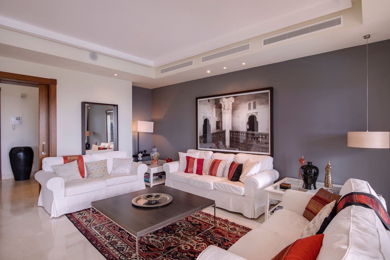5 quarto Moradia para venda em Benahavis com piscina garagem - 1 795 000 € (Ref: 5255765)