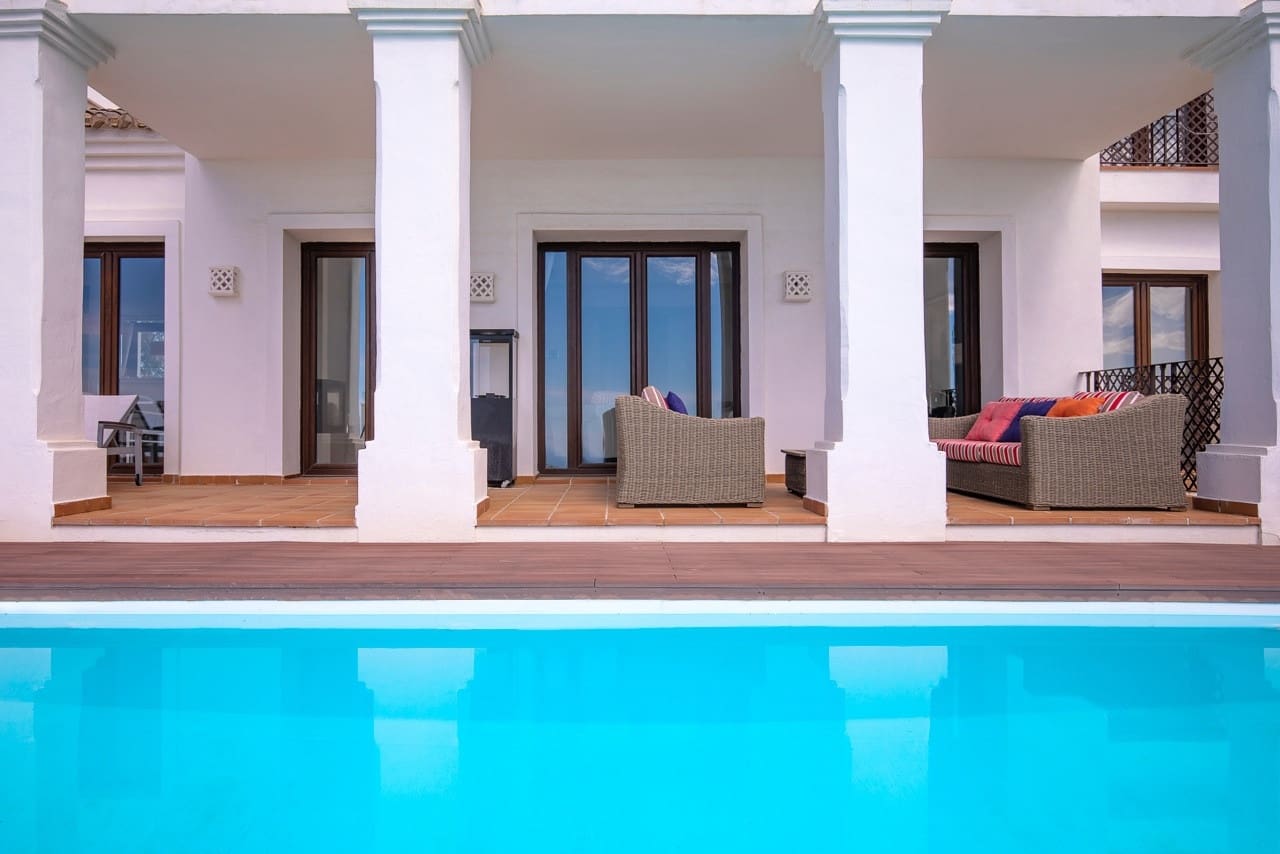 5 quarto Moradia para venda em Benahavis com piscina garagem - 1 795 000 € (Ref: 5255765)