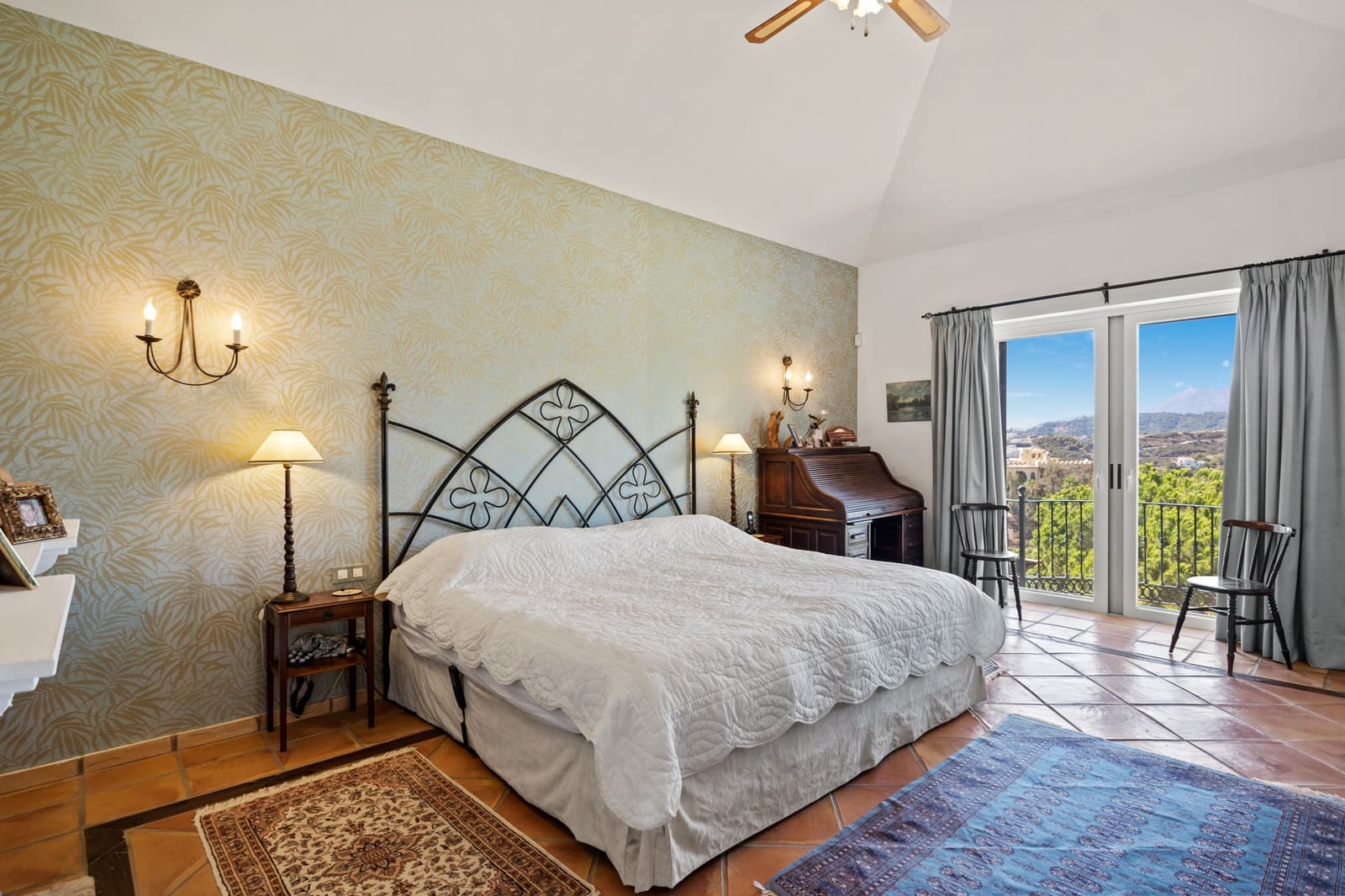 4 quarto Moradia para venda em Benahavis com piscina garagem - 3 250 000 € (Ref: 5255783)