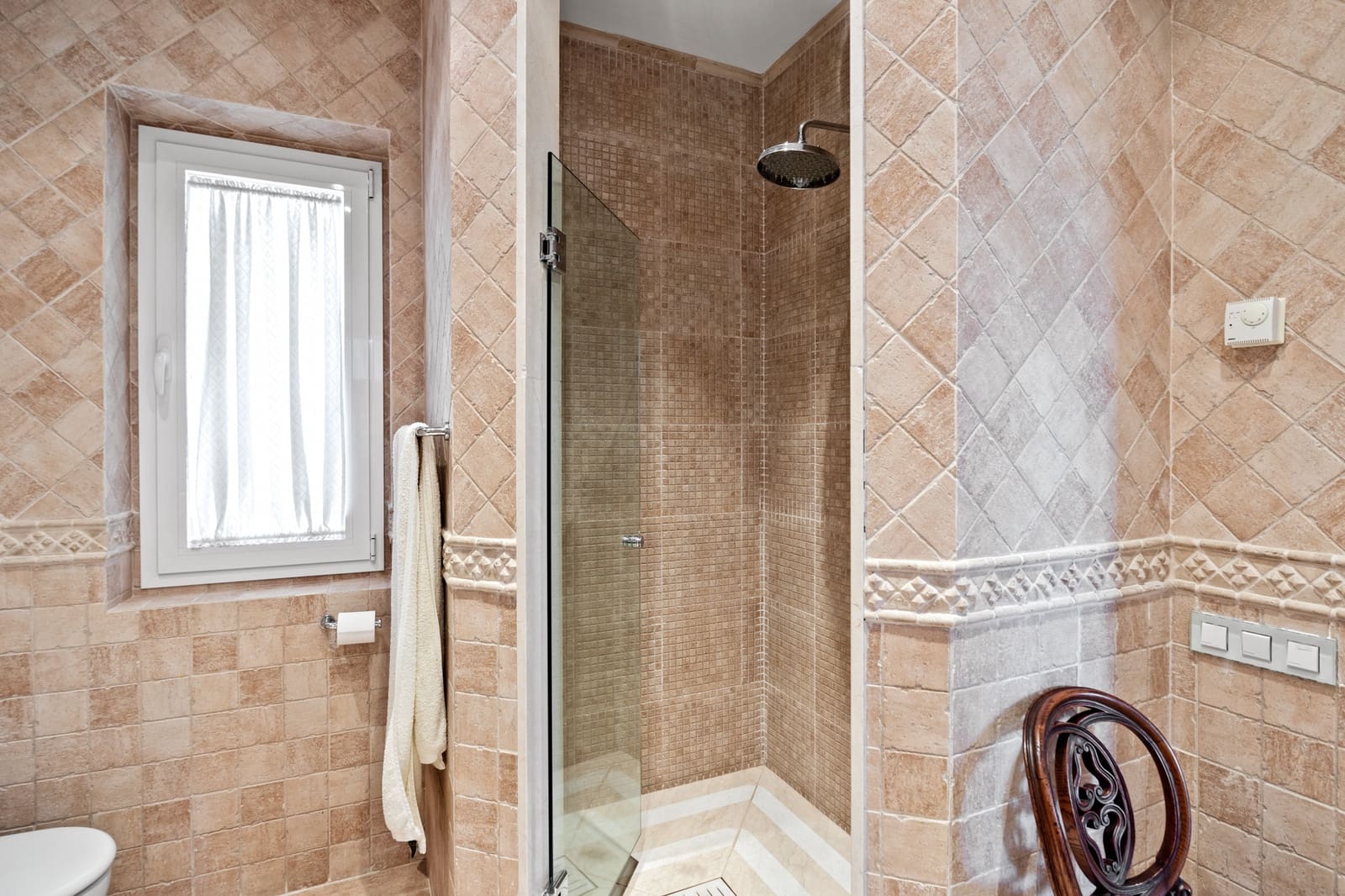 4 quarto Moradia para venda em Benahavis com piscina garagem - 3 250 000 € (Ref: 5255783)