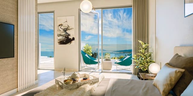 3 sypialnia Dom na sprzedaż w Manilva z basenem garażem - 595 000 € (Ref: 5255793)