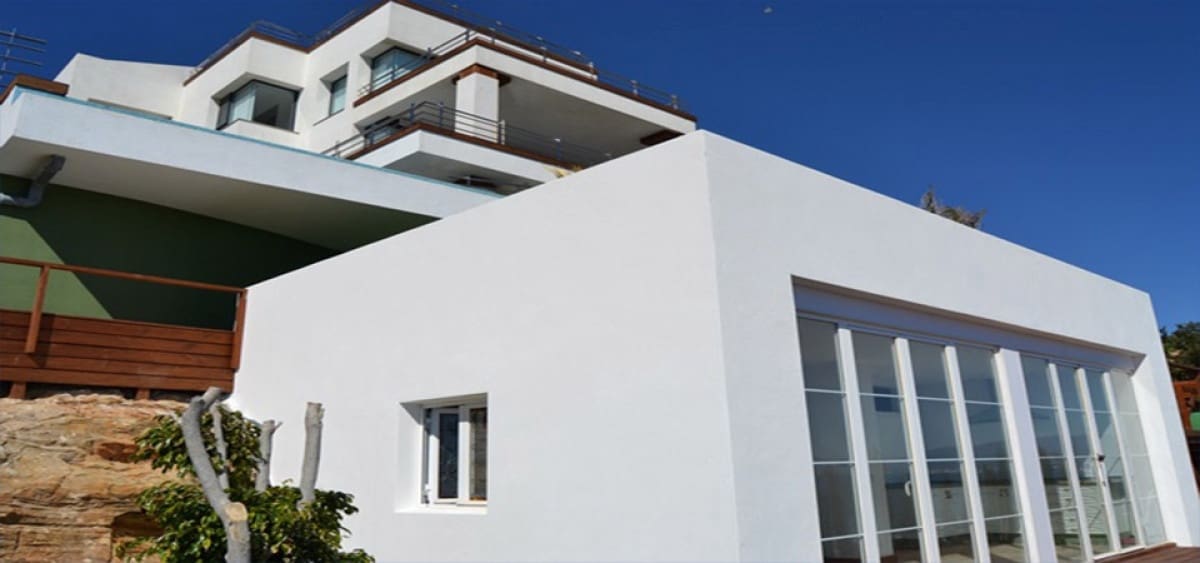 5 bedroom Villa for sale in Manilva with pool garage - € 3,295,000 (Ref: 5268738)