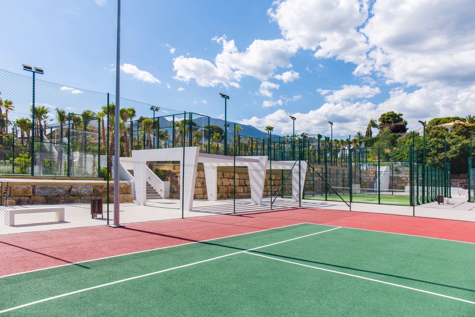 4 soverom Leilighet til salgs i Estepona med svømmebasseng garasje - € 810 000 (Ref: 6473067)