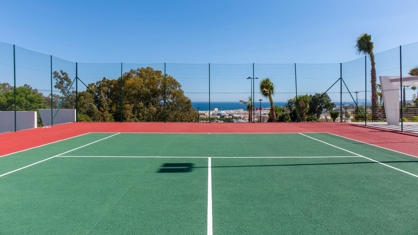 4 sovrum Lägenhet till salu i Estepona med pool garage - 947 000 € (Ref: 6473067)