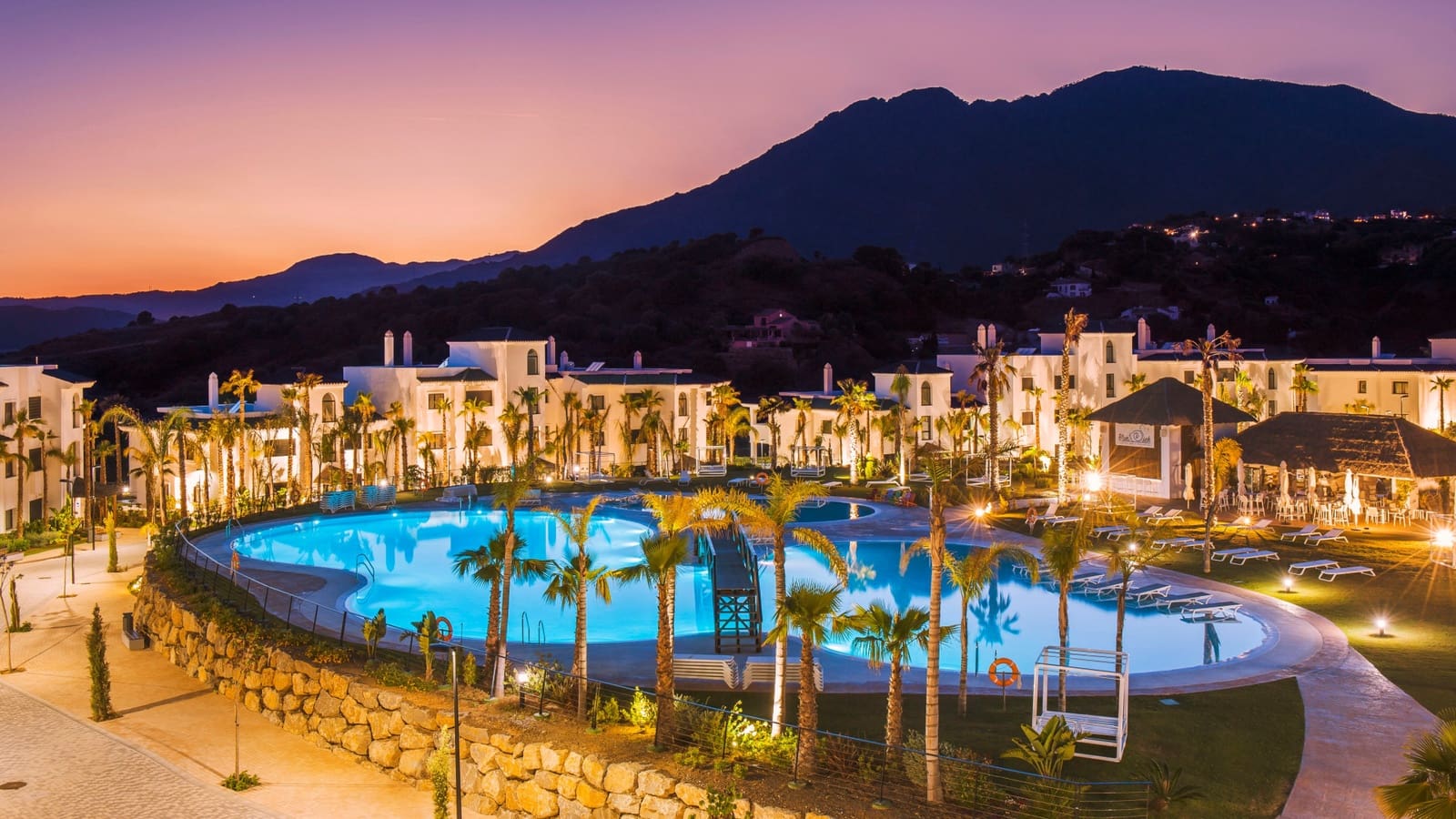 4 sovrum Lägenhet till salu i Estepona med pool garage - 947 000 € (Ref: 6473067)