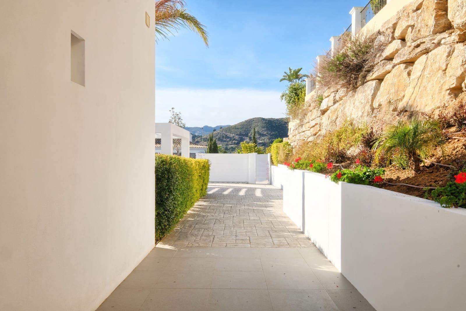 Chalet de 4 habitaciones en Benahavís en venta con piscina garaje - 2.300.000 € (Ref: 7076470)