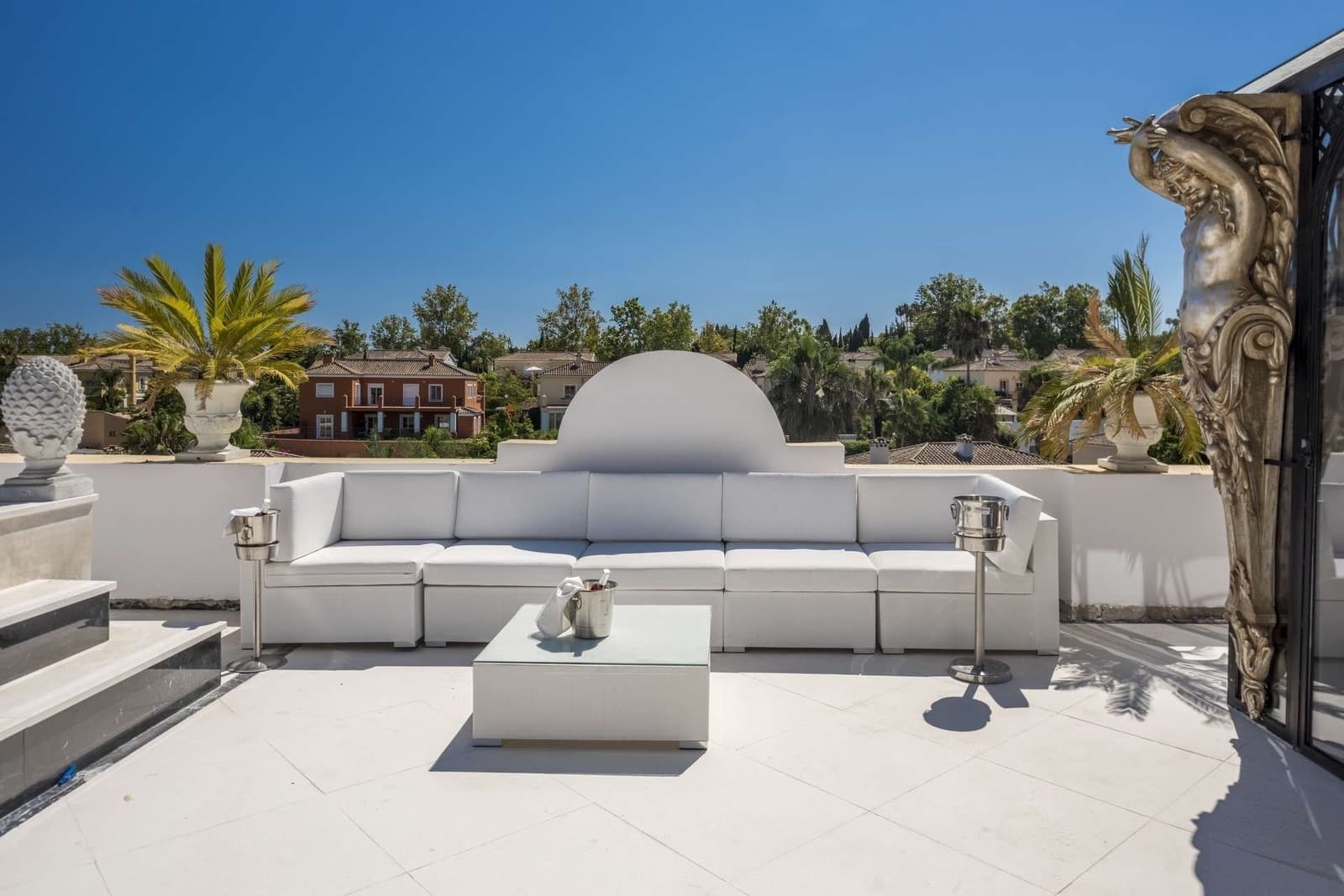 2 soveværelse Penthouse til salg i Guadalmina med swimmingpool garage - € 680.000 (Ref: 7076484)