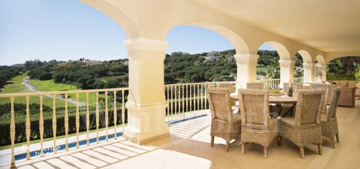 5 sypialnia Willa na sprzedaż w Sotogrande z basenem garażem - 2 300 000 € (Ref: 7076487)