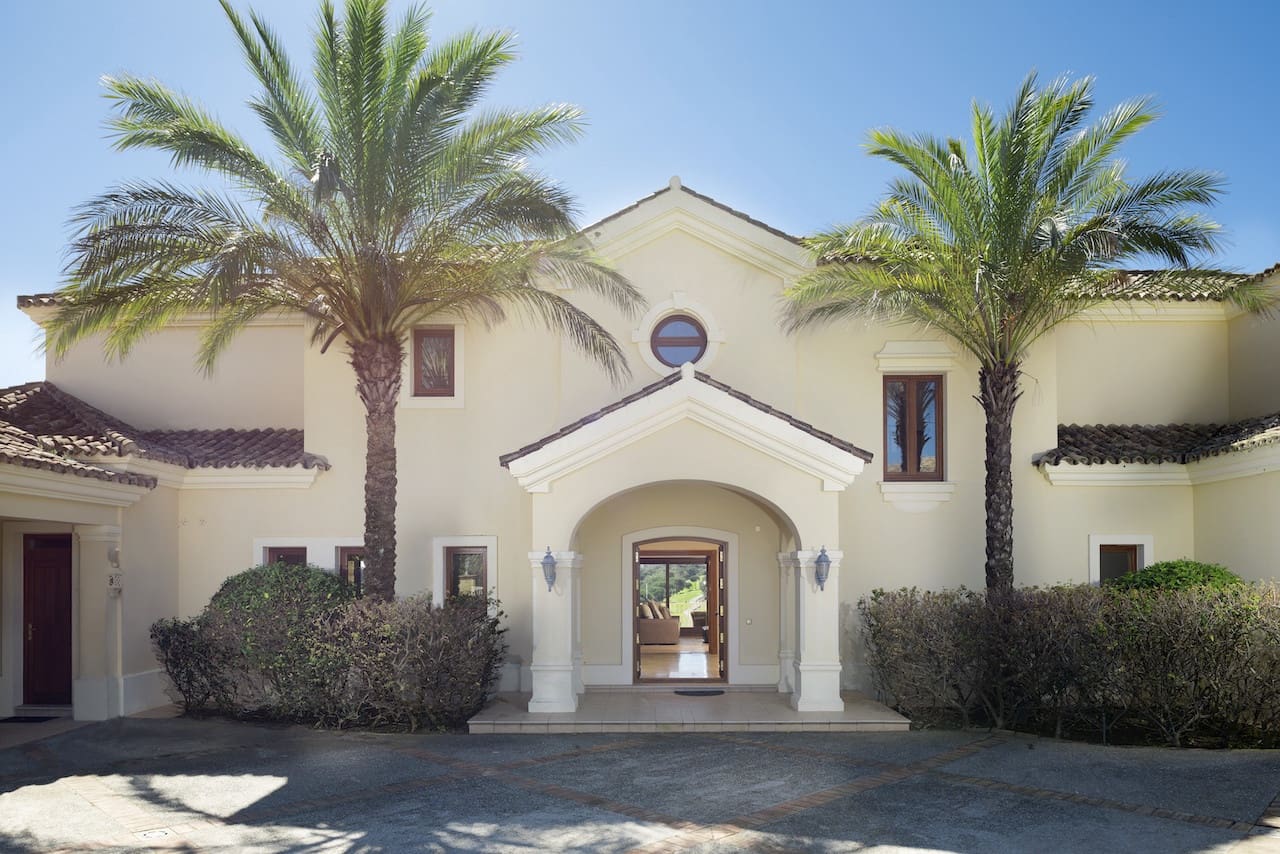 5 sypialnia Willa na sprzedaż w Sotogrande z basenem garażem - 2 300 000 € (Ref: 7076487)