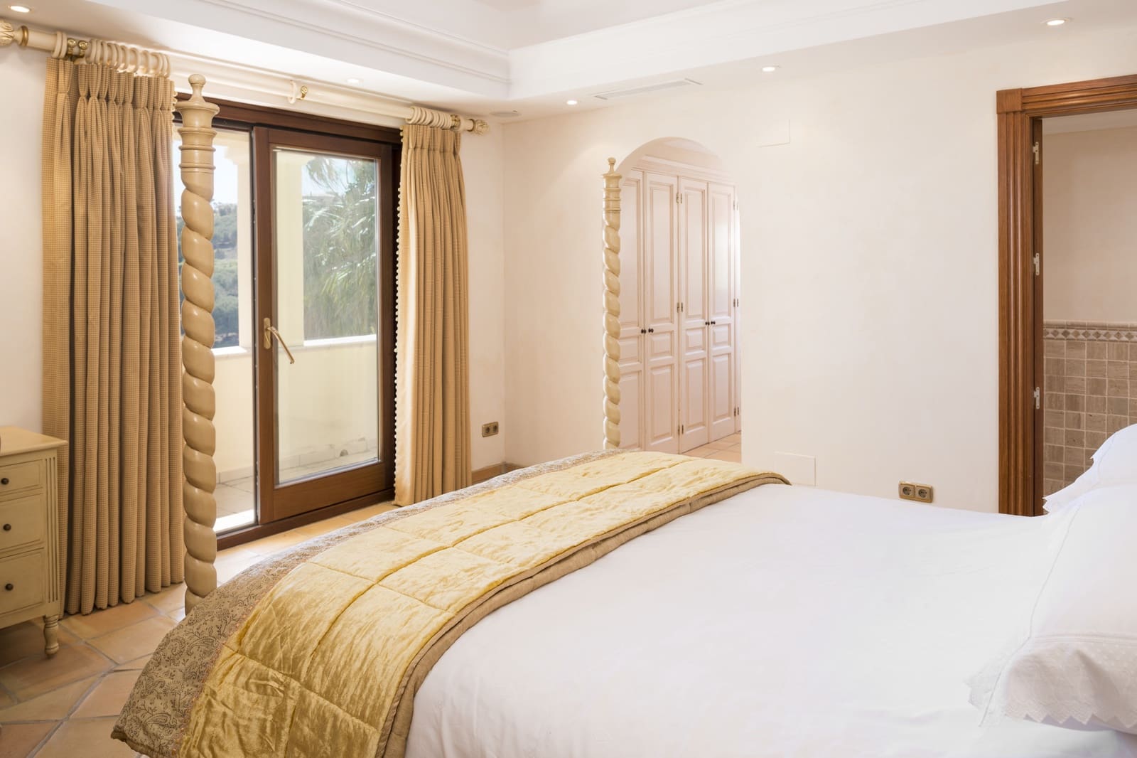 5 sypialnia Willa na sprzedaż w Sotogrande z basenem garażem - 2 300 000 € (Ref: 7076487)