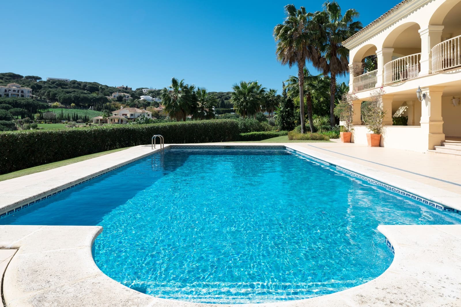 5 sypialnia Willa na sprzedaż w Sotogrande z basenem garażem - 2 300 000 € (Ref: 7076487)