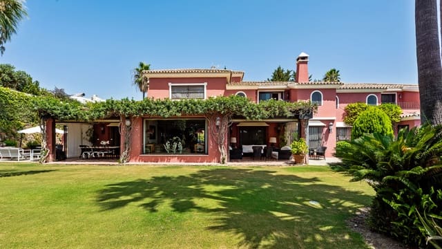 Chalet de 5 habitaciones en Nueva Andalucia, Marbella en venta con piscina garaje - 3.775.000 € (Ref: 7076559)
