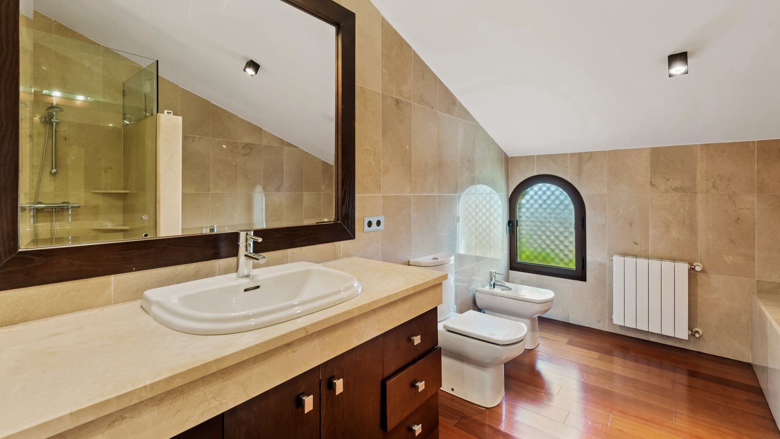 Chalet de 5 habitaciones en Nueva Andalucia en venta con piscina garaje - 3.775.000 € (Ref: 7076559)