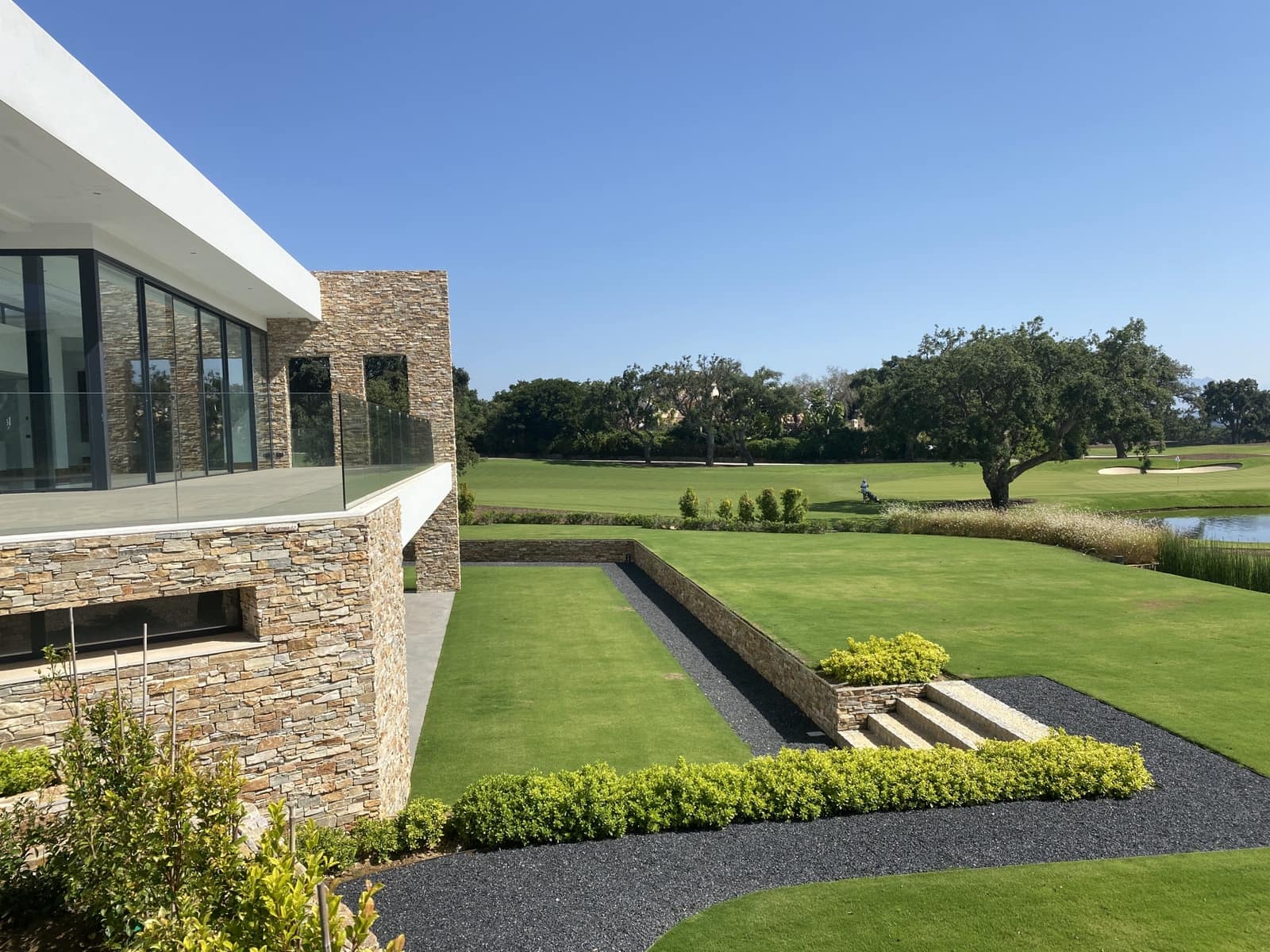 6 bedroom Villa for sale in Sotogrande with pool garage - € 4,500,000 (Ref: 7495830)