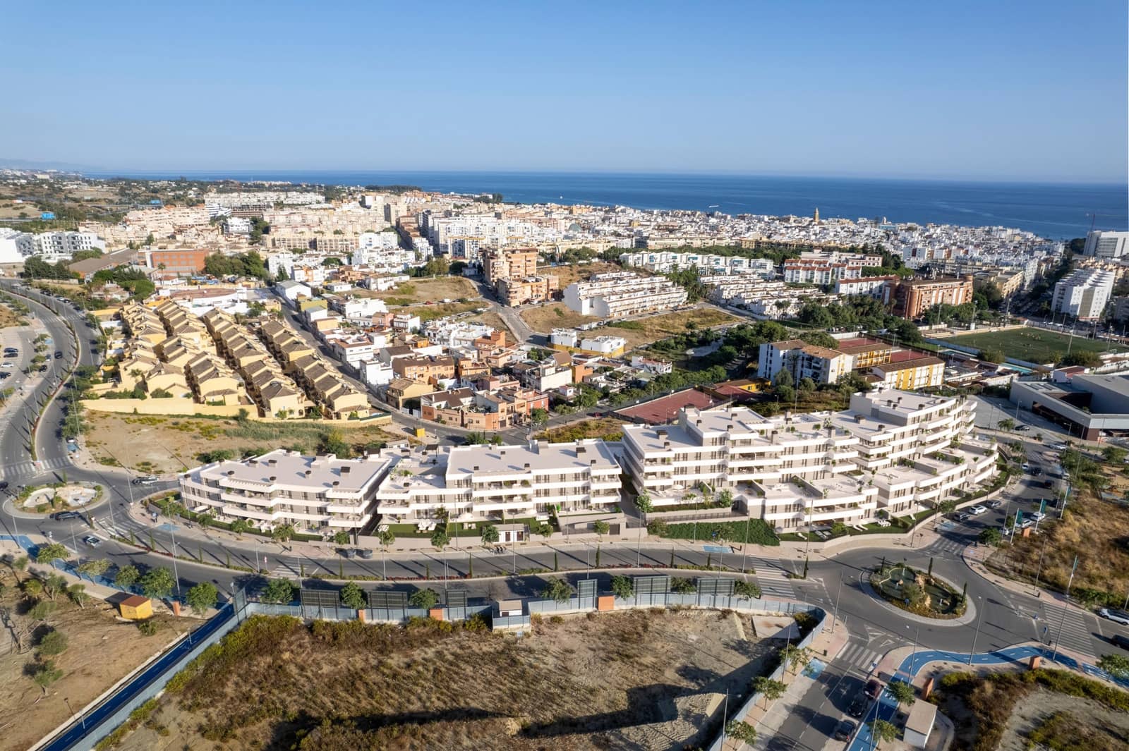 2 sypialnia Apartament na sprzedaż w Estepona z basenem garażem - 590 000 € (Ref: 7666520)