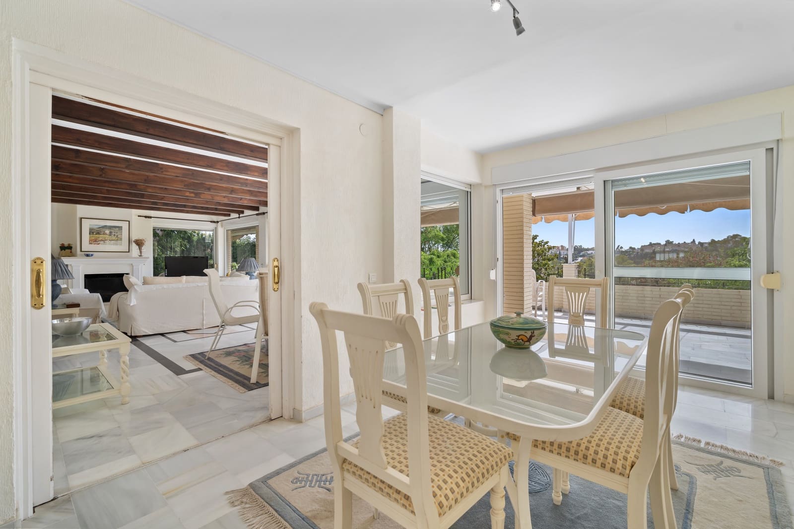 4 bedroom Villa for sale in Guadalmina with pool garage - € 1,950,000 (Ref: 7710420)