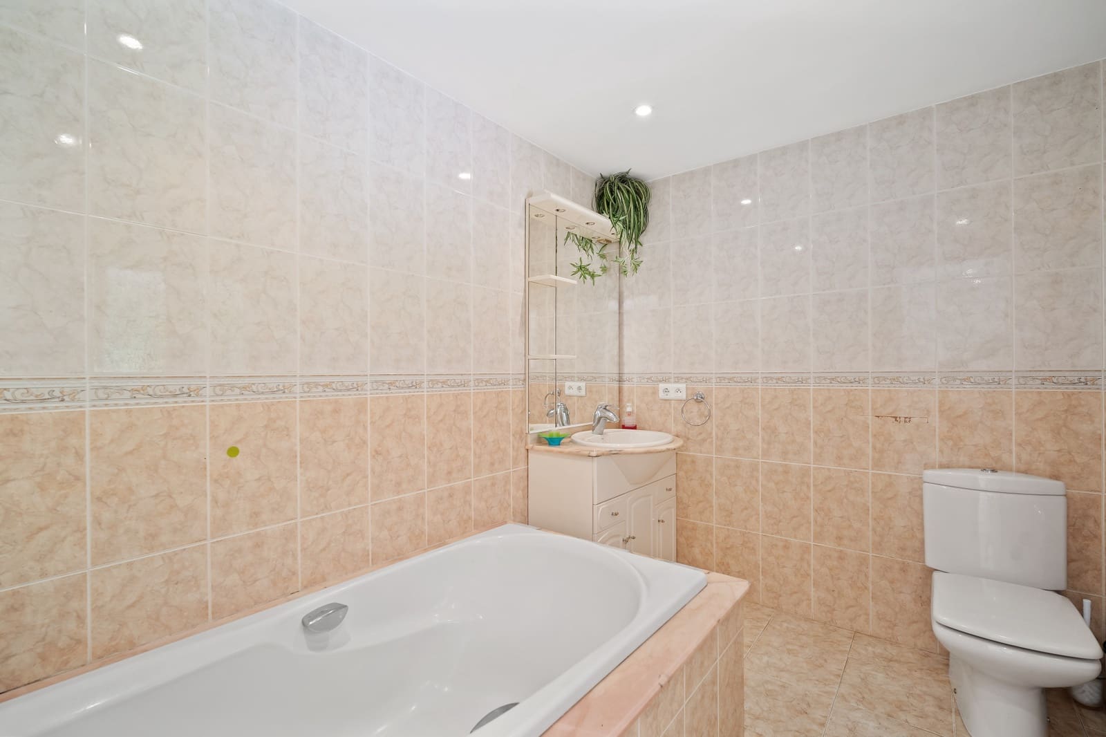 4 bedroom Villa for sale in Guadalmina with pool garage - € 1,950,000 (Ref: 7710420)