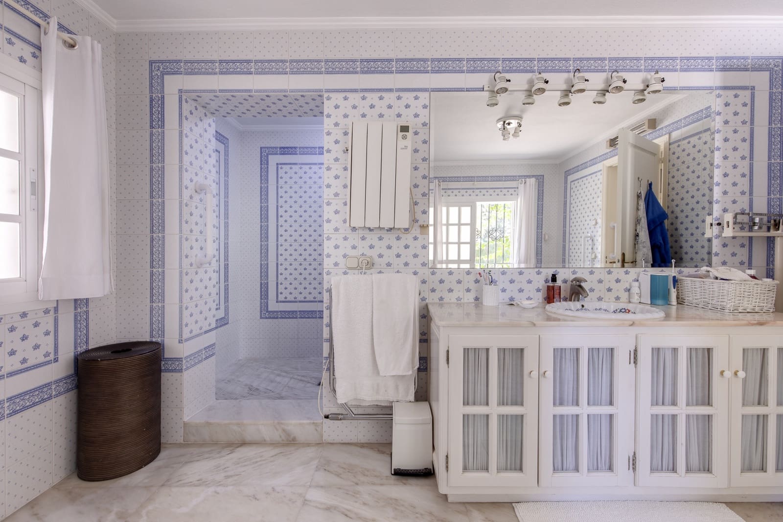 4 soverom Villa til salgs i Guadalmina med svømmebasseng garasje - € 2 495 000 (Ref: 7913159)