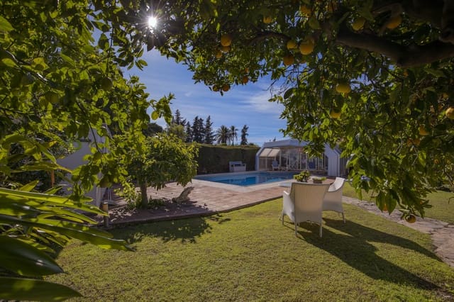 4 sypialnia Willa na sprzedaż w Guadalmina Alta, Marbella z basenem garażem - 2 495 000 € (Ref: 7913159)
