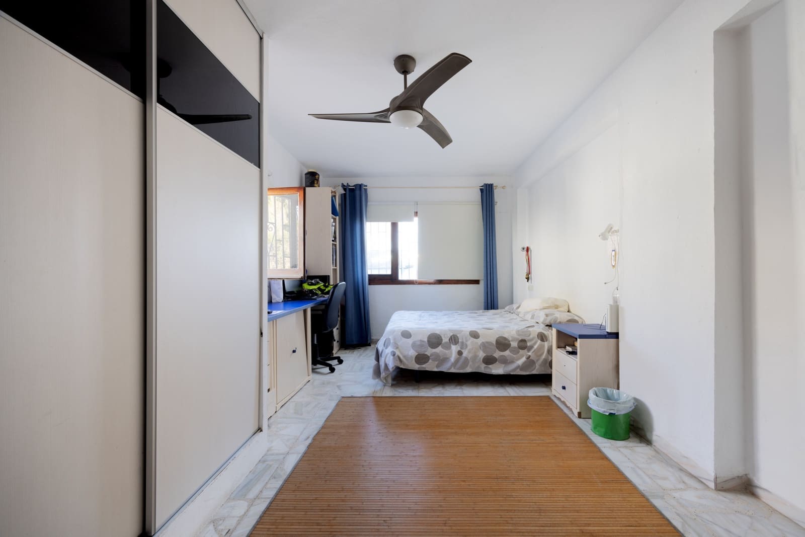 4 chambre Villa/Maison à vendre à San Enrique de Guadiaro avec piscine garage - 875 000 € (Ref: 7933357)