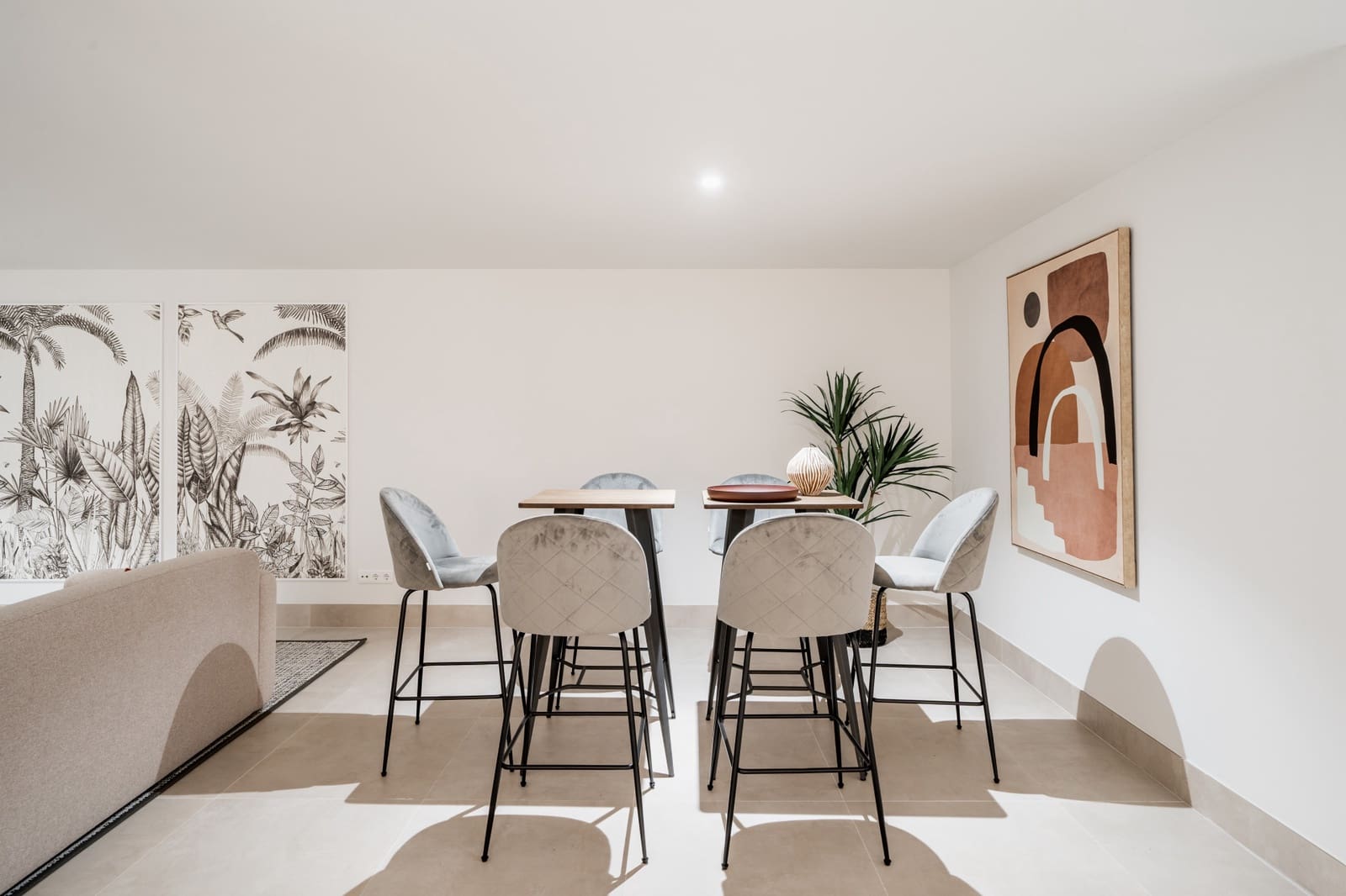 4 bedroom Villa for sale in Estepona with pool garage - € 2,200,000 (Ref: 8050348)