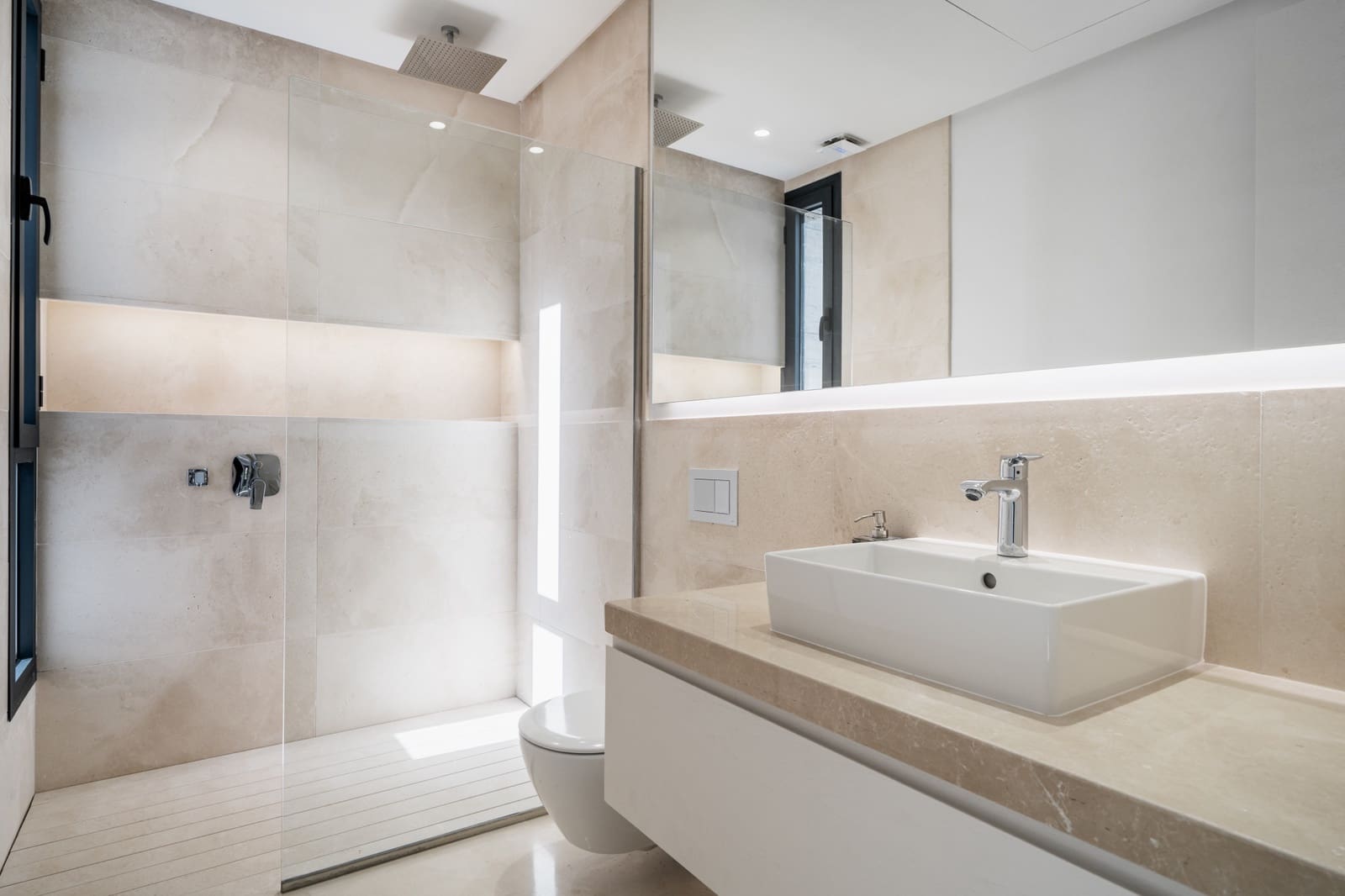 4 quarto Moradia para venda em Estepona com piscina garagem - 2 200 000 € (Ref: 8050348)