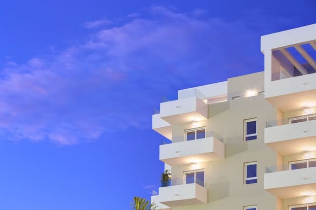 3 quarto Apartamento para venda em Nueva Andalucia, Marbella com piscina garagem - 400 000 € (Ref: 8064698)