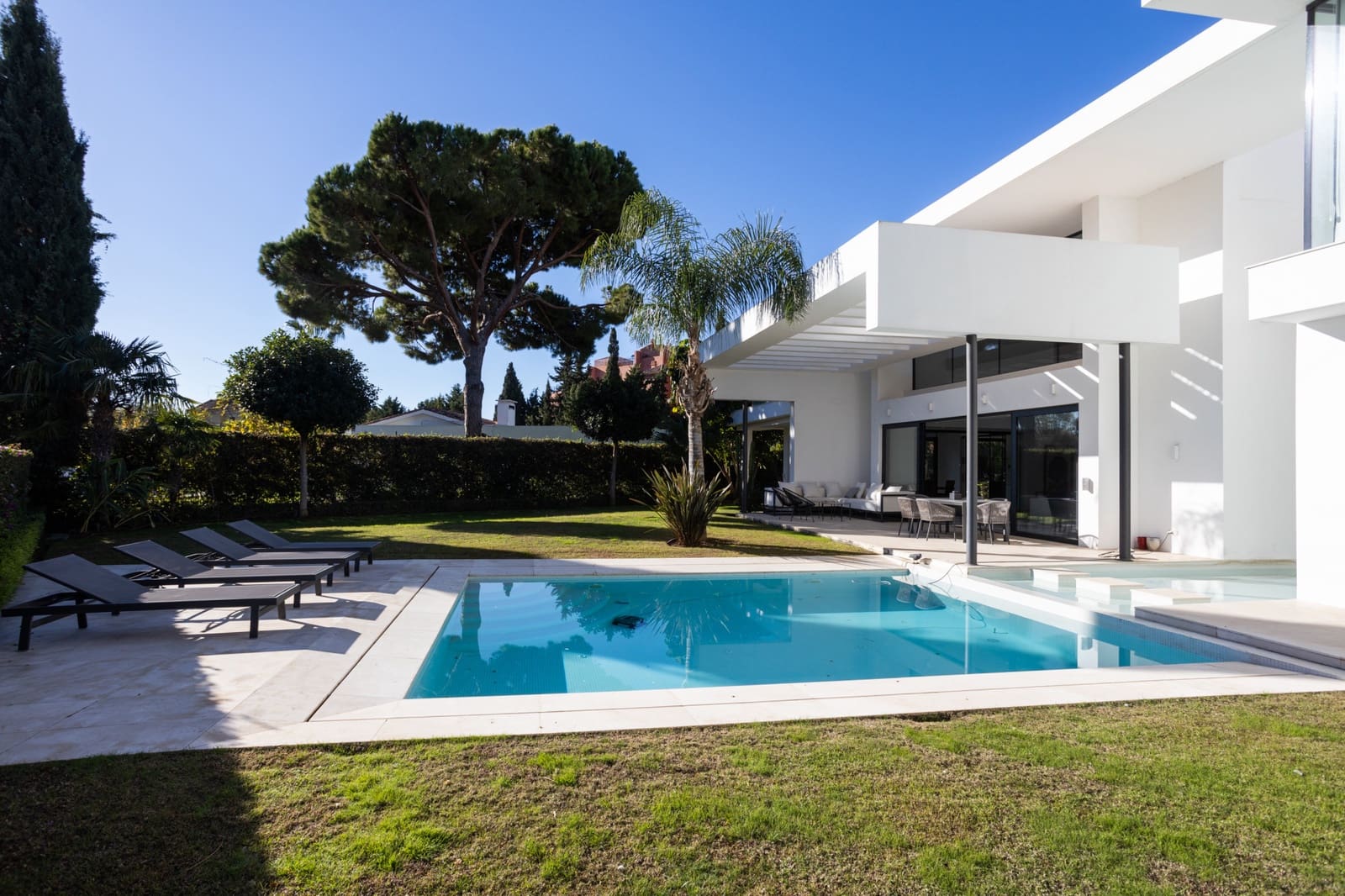 5 soveværelse Villa til salg i Guadalmina med swimmingpool garage - € 3.950.000 (Ref: 8089949)